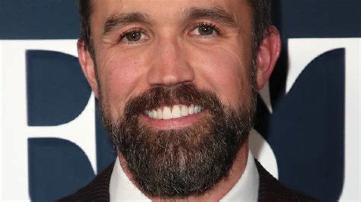 Discover The Secrets Of Rob McElhenney's Fortune
